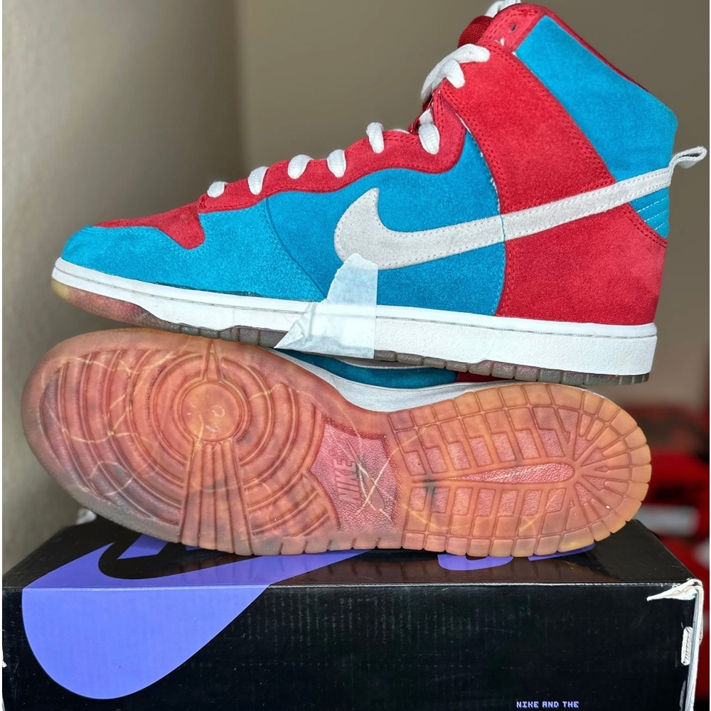 Nike SB Bloody Gums